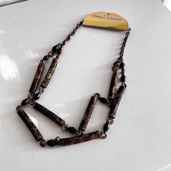 Unique Design Neclace - Picture 2 of 6